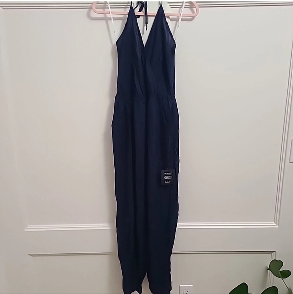 NEW LuLus Woman's Navy Blue Halter Jumper Pant Suit Size L NWT - Picture 1 of 8